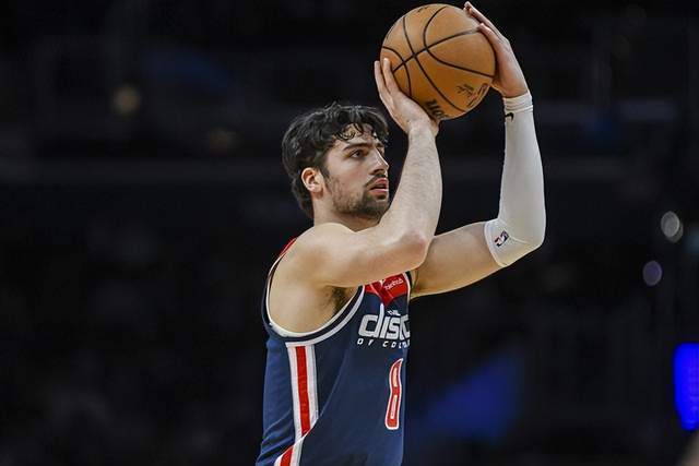 4年5500万！场均轰26+7+7，NBA最失望球队，把重建基石便宜卖掉了