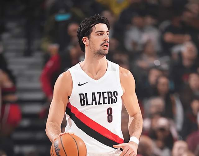 4年5500万！场均轰26+7+7，NBA最失望球队，把重建基石便宜卖掉了