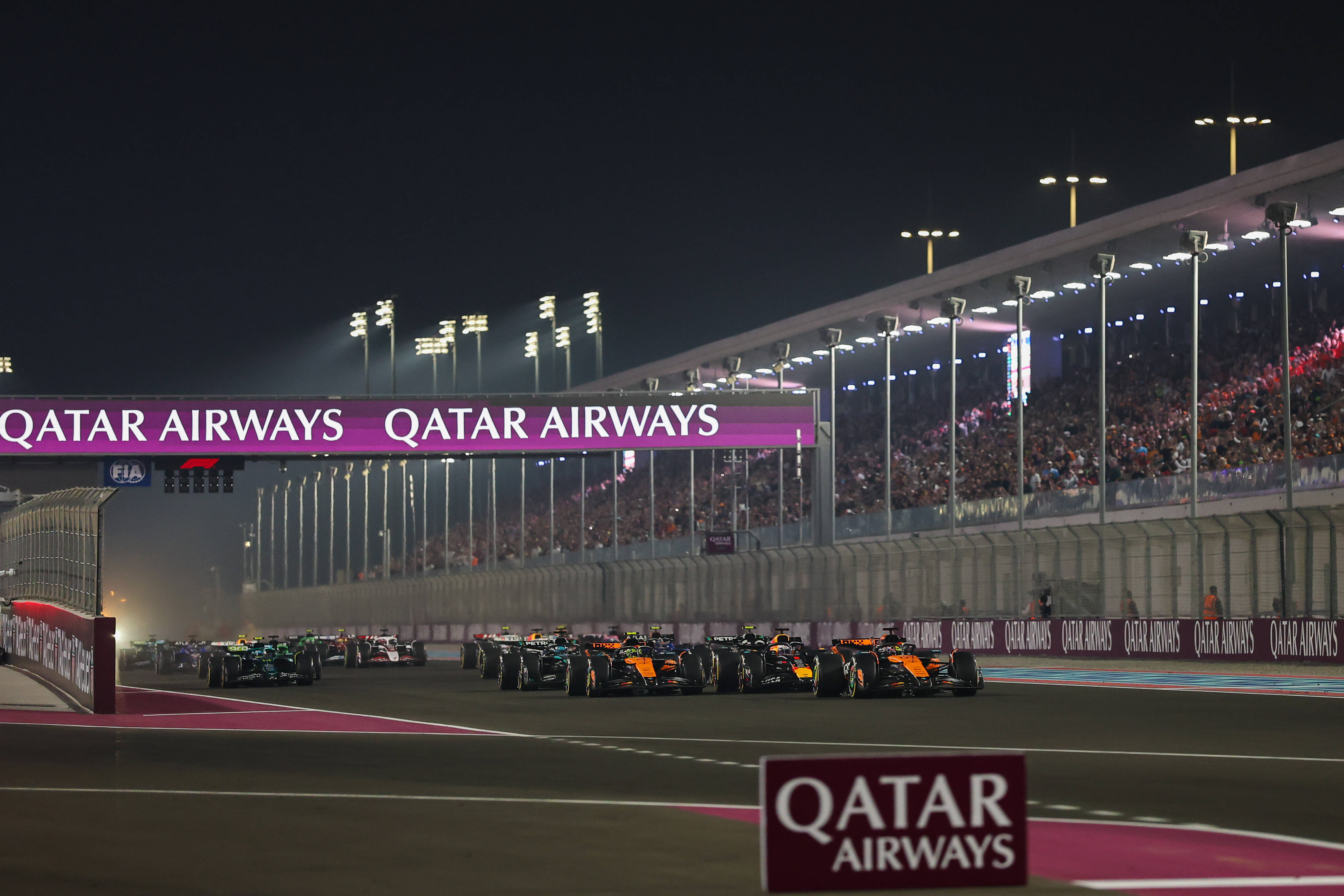 （体育）赛车——F1卡塔尔大奖赛：维斯塔潘夺冠