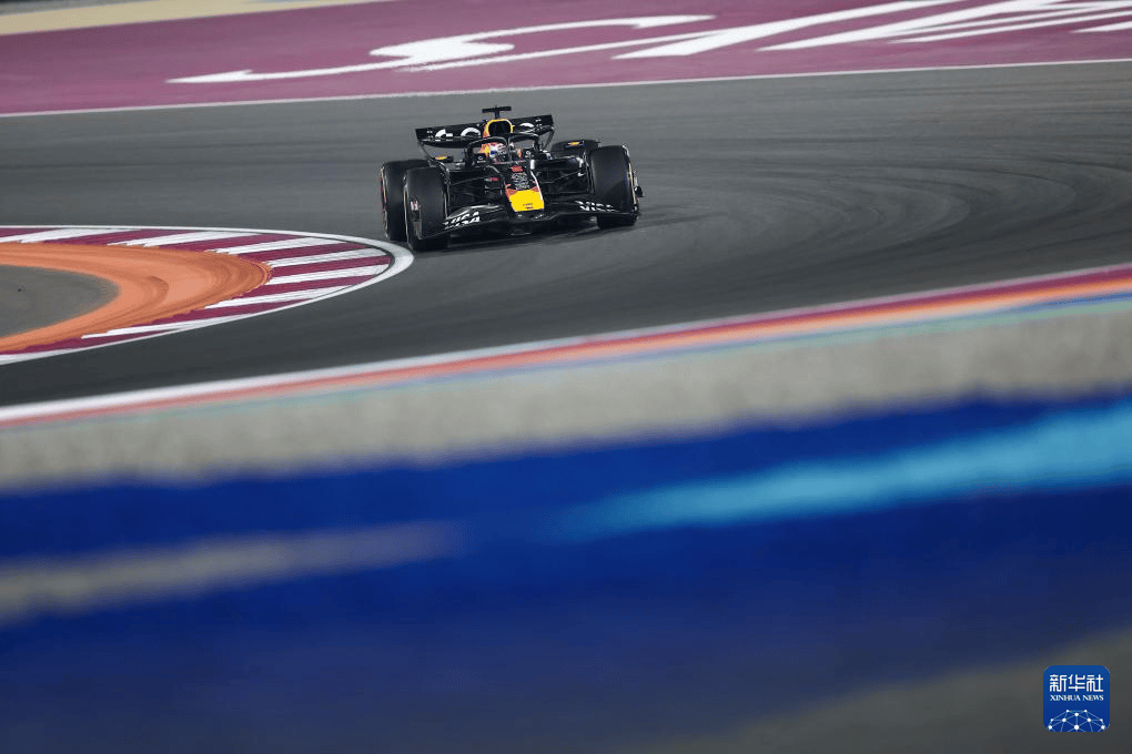 组图：F1卡塔尔大奖赛 荷兰车手维斯塔潘夺冠