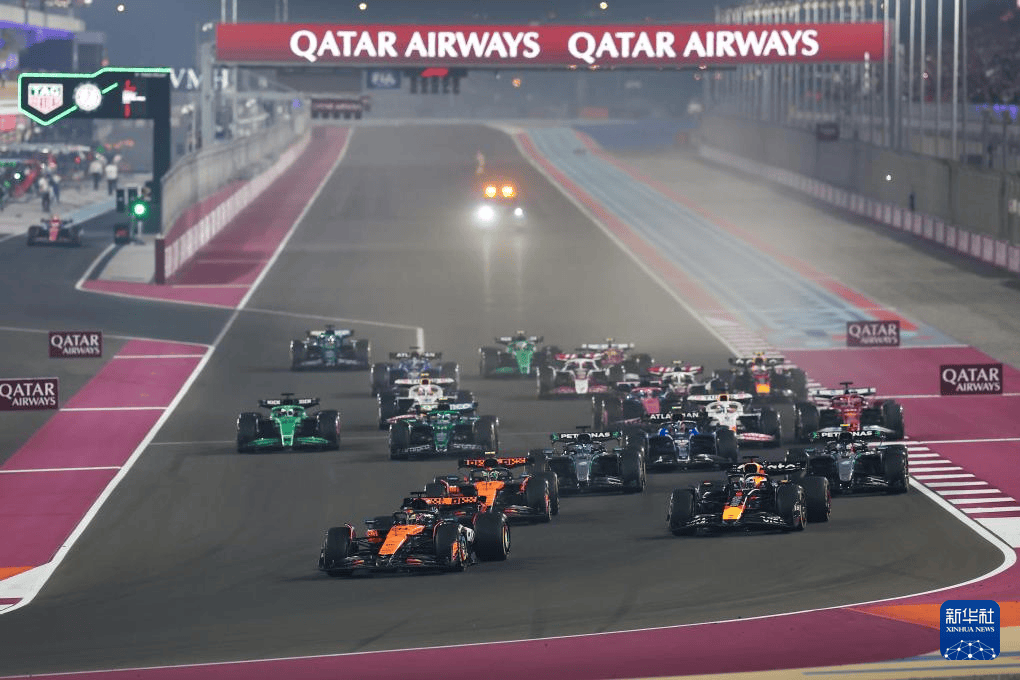 组图：F1卡塔尔大奖赛 荷兰车手维斯塔潘夺冠