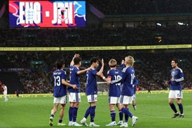 队史首胜!日本1比0击败世界杯夺冠热门英格兰,近5场国际A级赛事全胜,此前曾战胜巴西